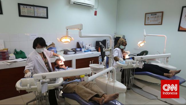Jenis Gigi Palsu yang Ditanggung BPJS Kesehatan Layanan pemasangan gigi palsu tidak sepenuhnya ditanggung oleh BPJS Kesehatan dan hanya berupa subsidi dana maksimal Rp1 juta.