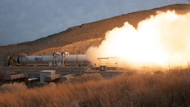 NASA Uji Roket Peluncur Pesawat Ruang Angkasa