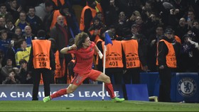 David Luiz Pencetak Gol yang Sempurna