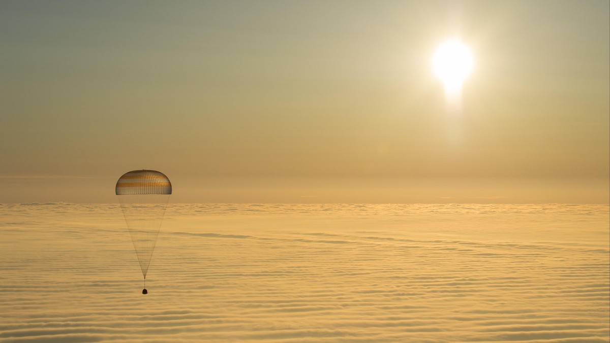 Foto Menakjubkan Pendaratan Astronaut dari Ruang Angkasa