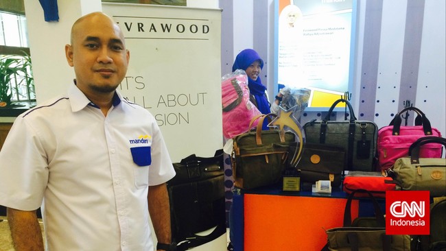 Kepala UKM Center Fakultas Ekonomi Universitas Indonesia (FEUI) Eugenia Mardanugraha membagikan empat tips bagi pelaku UKM yang tertarik untuk mengekspor.