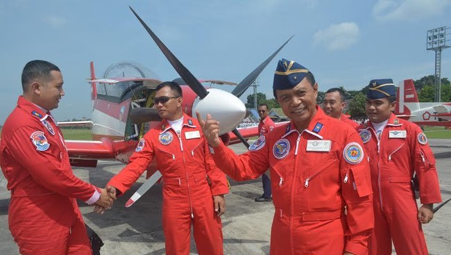 Tabrakan dua pesawat tak membuat pilot-pilot dari Indonesia patah semangat untuk mengikuti pertunjukan yang akan digelar mulai besok hingga Minggu (21/3).