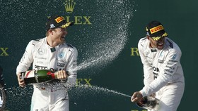 Rosberg Kalahkan Hamilton di GP Meksiko