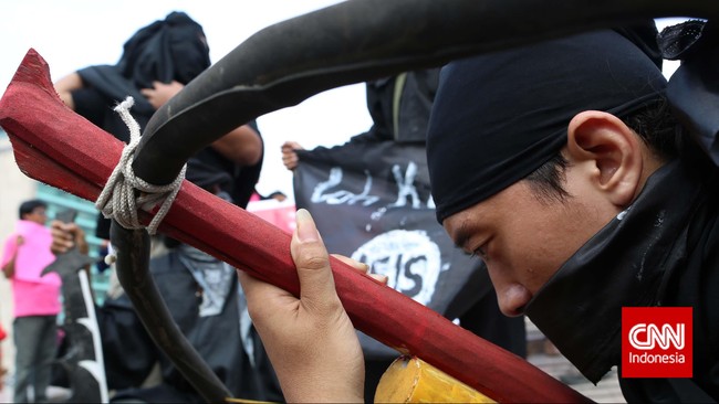Menurut Badrodin 16 WNI tersebut ditahan di Turki tersebut akan dideportasi dalam waktu dekat. Empat orang akan ditunda pemulangannya.