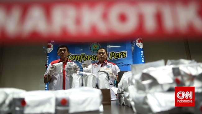 Aparat Direktorat IV Tindak Pidana Narkotika Bareskrim Polri melakukan penggeledahan Lembaga Pemasyarakatan Cipinang, dan ditemukan narkotika jenis baru.