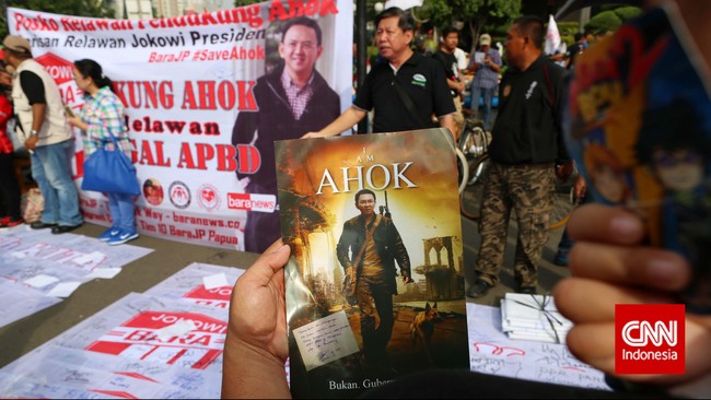 Menanggapi kritik terkait besarnya rancangan pengeluaran belanja pegawai 2015 mencapai Rp 19 T diakui Ahok hal itu telah disesuaikan dengan Permendagri.