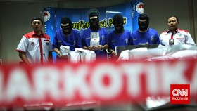 Apotek Penjaja Psikotropika di Depok Digerebek Aparat