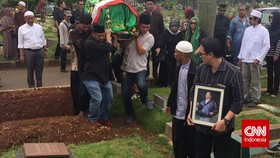 Jenazah Haryanto Taslam Selesai Dikebumikan di Menteng Pulo