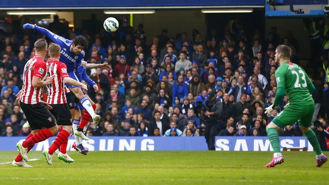 Chelsea unggul lebih dulu saat pertandingan berjalan 11 menit. Penyerang berdarah Brasil, Diego Costa, berhasil membobol gawang Southampton lewat sundulan.
