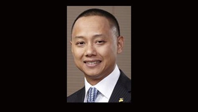 Direktur Keuangan Bakrie & Brothers itu bertemu Amien pada 2001. Tahun 2004, ia meninggalkan pekerjaannya di dunia perbankan untuk membantu kampanye Amien.