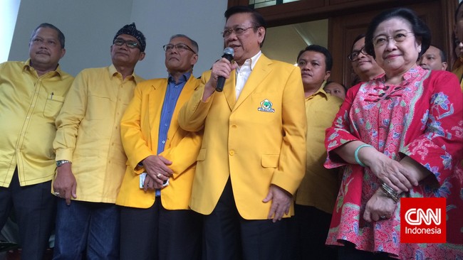 Ketua Umum Partai Golkar versi Munas Ancol Agung Laksono mengatakan bahwa Partai Golkar usai pengesahan Menkumham tak langsung berbalik dukung Jokowi.