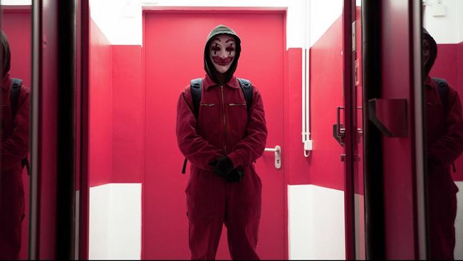 “Tak ada sistem yang aman,” begitu keyakinan Benjamin, peretas siber dalam film Who am I yang digambarkan sebagai sosok misterius.