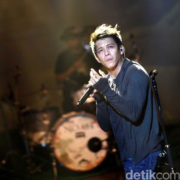 Lirik Lagu Mungkin Nanti - NOAH