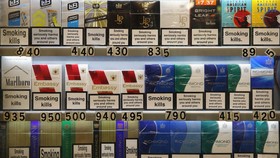 Pajak Rokok Malaysia Naik 40 Persen, Pengusaha Mengeluh