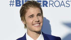Sepatu Kanan Justin Bieber Dijual Rp137 Juta