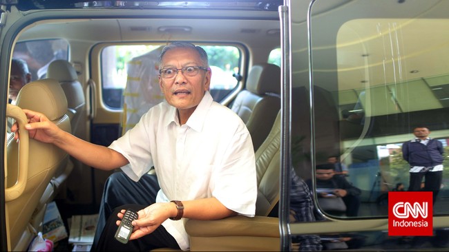 Perlawanan itu akan dilakukan sendiri tanpa koordinasi dengan Menkumham meski sama-sama menjadi tergugat dalam gugatan kubu Ical atas SK Menkumham.