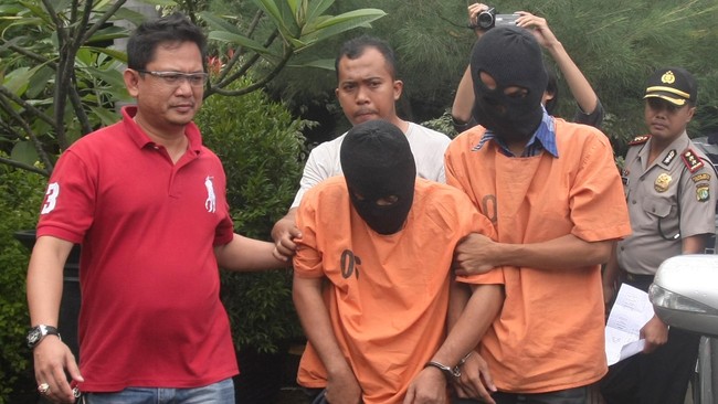 Polisi meringkus ratusan pelaku kejahatan jalanan. Di antara para pelaku itu terdapat Geng Oranye, kelompok yang menjambret seorang dirjen di Kementerian PUPR.