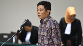 Mahfud Tuntut KPK Usut Sepupu SBY dalam Korupsi Hambalang