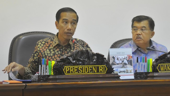 Mekanisme pemberian sanksi bagi ormas yang melanggar peraturan terlalu panjang. Pemerintah berencana memotong jalur tersebut lewat revisi UU Ormas.