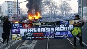 Demonstrasi Anti-Kapitalis di Frankfurt Berujung Ricuh
