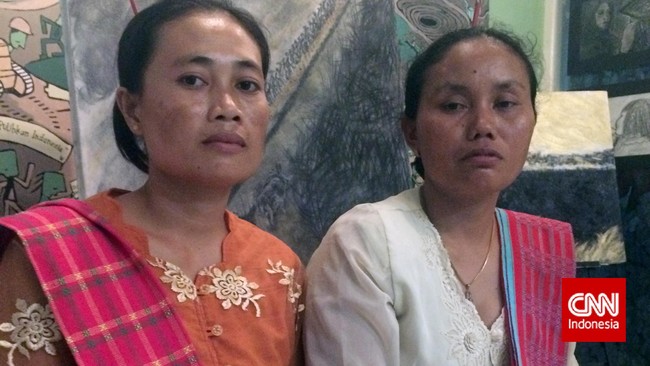 Warga Desa Tegal Dowo, Rembang masih terus berjuang menolak pembangunan pabrik milik PT Semen Indonesia karena bakal merusak sumber air abadi mereka.