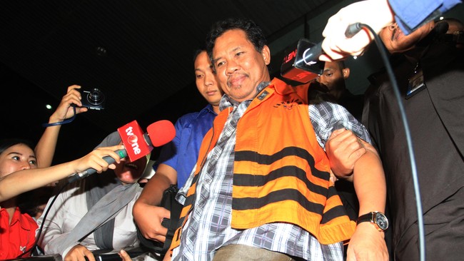 Zaini Arony selanjutnya bakal disidang di Pengadilan Tindak Pidana Korupsi Denpasar, Bali.