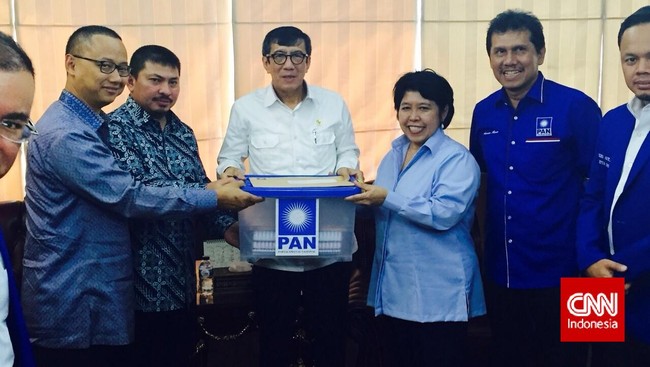 Menkumham Yasonna H Laoly akhirnya mengeluarkan SK pengesahan kepengurusan DPP PAN yang dinahkodai Zulkifli Hasan tanpa perdebatan berarti kubu Hatta Rajasa.