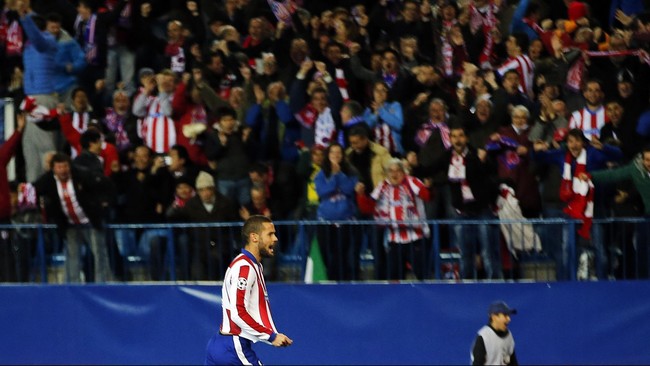 Gol Mario Suarez membawa Atletico unggul 1-0 atas Leverkusen hingga jeda babak pertama leg kedua 16 besar Liga Champions di Vicente Calderon, Selasa (17/3).