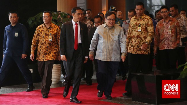Ditjen Pajak menyisir 44,8 juta pekerja di 56 profesi sebagai objek ekstensifikasi pajak, mulai dari pedagang, wartawan, menteri, anggota DPR hingga presiden.