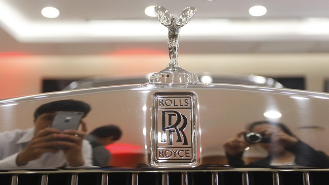 Rolls-Royce sedang menyiapkan ancang-ancang menghadirkan sedan mewah dari generasi Phantom yang kini dibalut menjadi SUV ultra mewah.