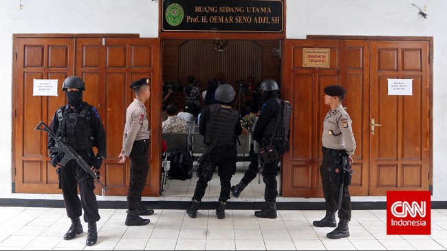 Menanti Keajaiban Peninjauan Kembali