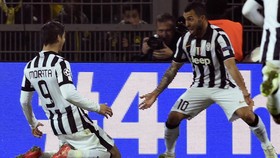 Tevez Dua Gol, Juventus Hajar Dortmund 3-0