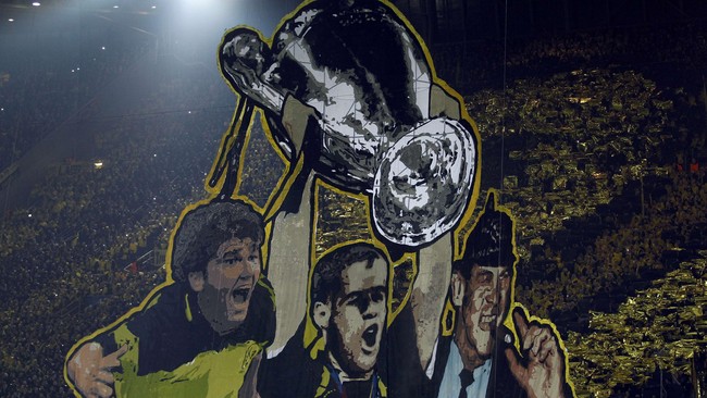 Laga Borussia Dortmund v Bayern Munich yang juga disebut Der Klassiker selalu ketat. Bagi Kiper Munich, Neuer, pertemuan keduanya ibarat partai final.