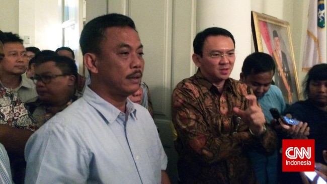 Keputusan rapim DPRD DKI disampaikan langsung oleh Ketua DPRD DKI sesaat sebelum DPRD menyerahkan surat keputusan tersebut kepada Ahok, Senin (23/3) siang.