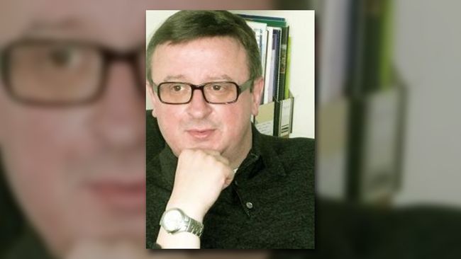Teror Tunisia: Penyerang Museum Bardo, Musuh yang Dikenal Penyerangan kelompok bersenjata di Museum Bardo, Tunisia, menewaskan 17 turis. Pergolakan politik di Tunisia disebut melahirkan gerakan militan pelaku serangan.