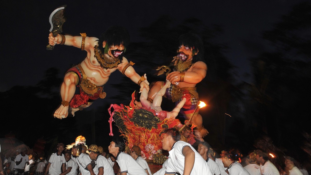 Ogoh-ogoh dan Ritual Jelang Hari Raya Nyepi di Indonesia
