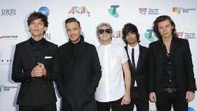 Perang Kicauan Penggemar One Direction dan Justin Bieber