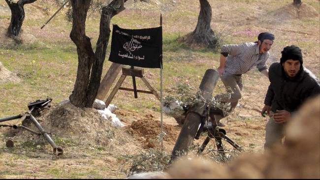 ISIS meluncurkan serangan di sejumlah daerah yang dikuasai militer Suriahpada Selasa (12/5) dalam upaya untuk memperluas wilayah kekuasaannya. 