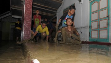 Tanggul Sungai di Poso Sulteng Jebol, Puluhan Rumah Warga Terendam