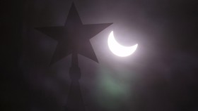Ide Gila Manusia: Bangun Desa di Bulan