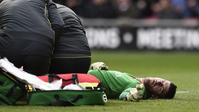 Pelatih timnas Inggris memanggil Rob Green (Queen Park Rangers) dan Jack Butland (Stoke City) ke skuat timnas setelah Fraser Forster mengalami cedera lutut.
