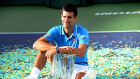 Novak Djokovic dan Simona Halep Rebut Gelar Juara