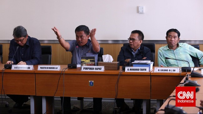 Badan Musyawarah DPRD DKI Jakarta batal membahas nasib rapat paripurna yang menyoal Hak Menyatakan Pendapat untuk Gubernur DKI Jakarta, Ahok.