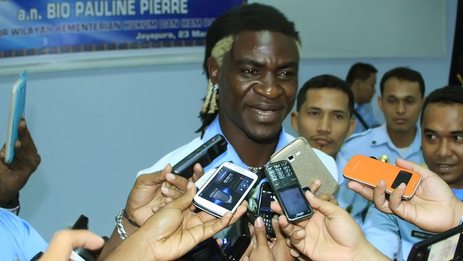 Mantan pemain Persipura Jayapura Bio Paulin Pierre masuk ke dalam daftar calon anggota legislatif atau caleg pada pemilu 2024.