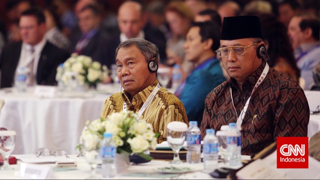 Menurut mantan Kepala Badan Nasional Penanggulangan Terorisme Ansyaad Mbai, cara keras ala Densus 88 lebih ampuh dalam menangkap tersangka terorisme.