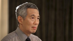 Didakwa Memfitnah, Blogger Tuntut Balik PM Singapura