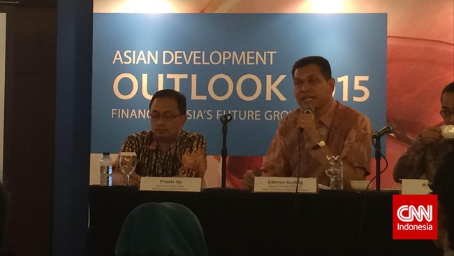 ADB menurunkan proyeksi pertumbuhan ekonomi 2016 dari 5,2 persen jadi 5 persen. Sedangkan untuk tahun depan direvisi jadi 5,5 persen jadi 5,1 persen.