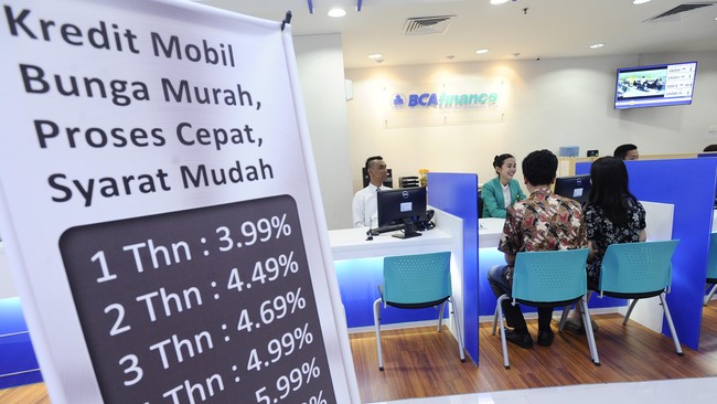 Kredit Multiguna diberikan tanpa agunan dengan batas tertinggi (plafon) kredit sebesar Rp 30 juta per debitur dan merupakan produk kredit baru BCA Finance.