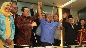 Kubu Ical Tanggapi Santai Desakan Munas