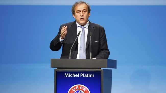 mantan Presiden UEFA Michel Platini ditangkap Kepolisian Prancis terkait dugaan korupsi terpilihnya Qatar menjadi tuan rumah Piala Dunia 2022.
